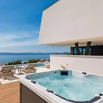 Oliva Zadarvillas