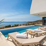 Oliva Zadarvillas *